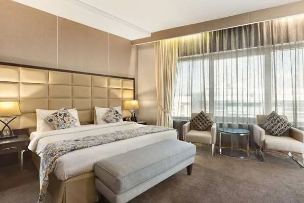 Howard Johnson by Wyndham Bur Dubai - Image 7