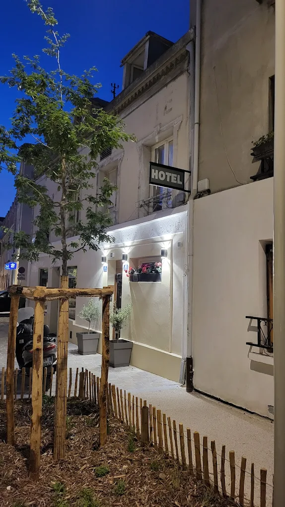 HÔTEL RACHEL - Image 12