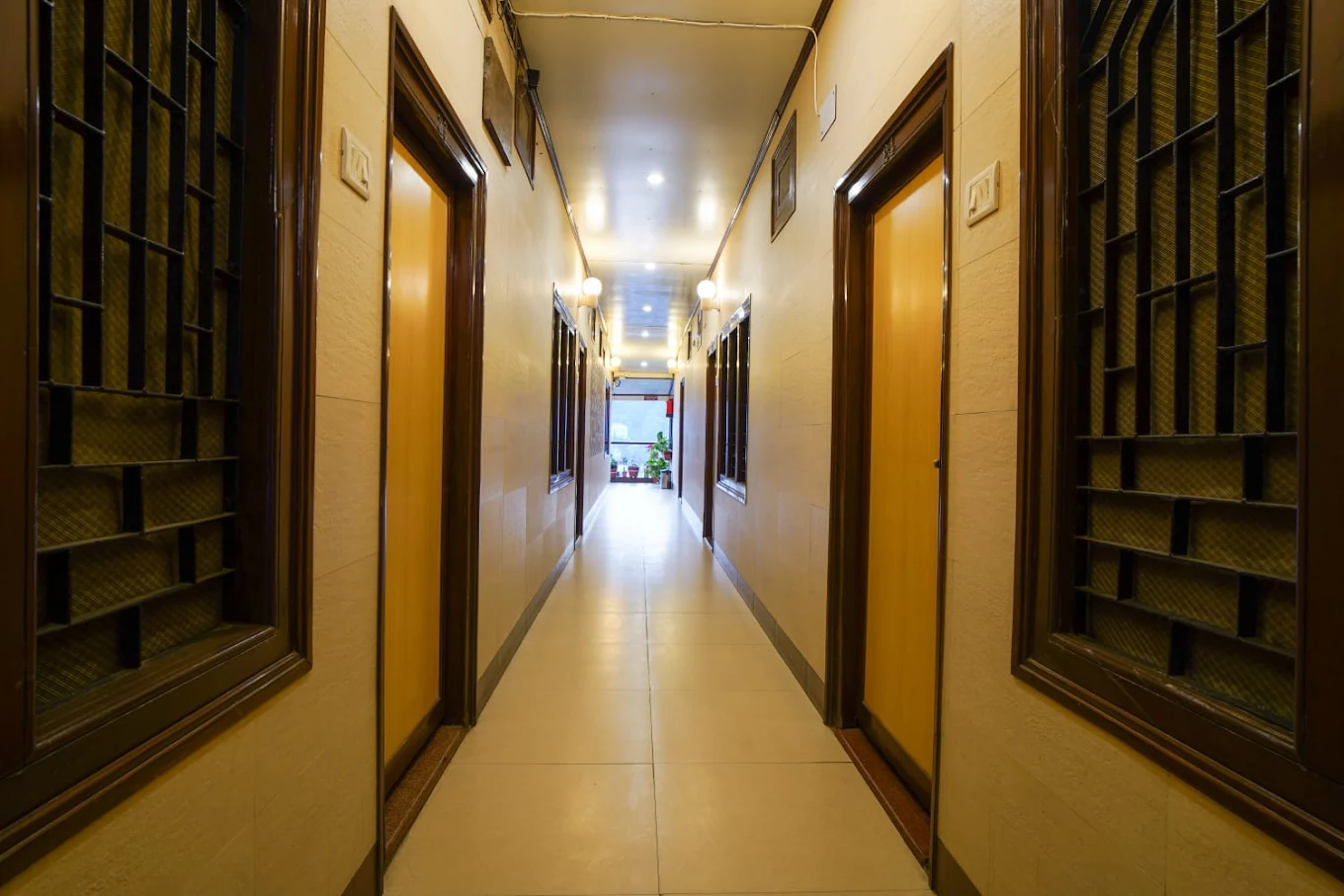 HOTEL MAHARAJA - Image 12