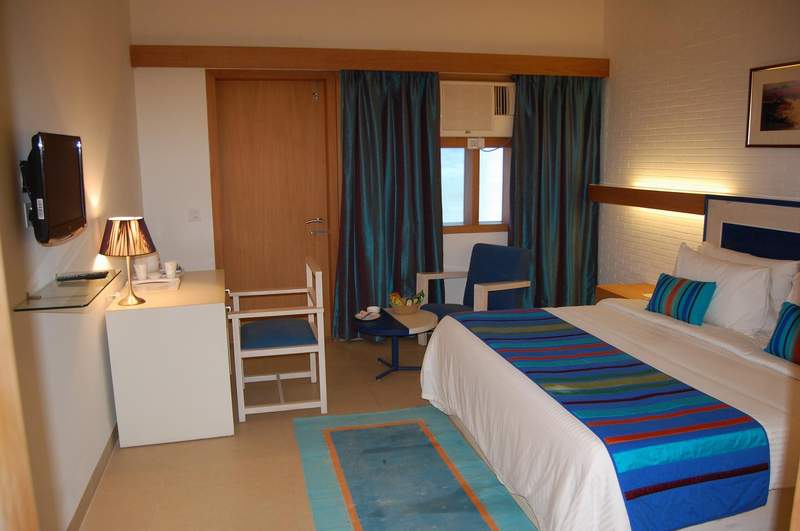 Honeymoon Beach Resort - Image 2