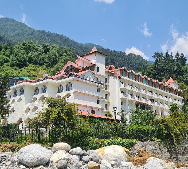 Mastiff Grand Manali Resort