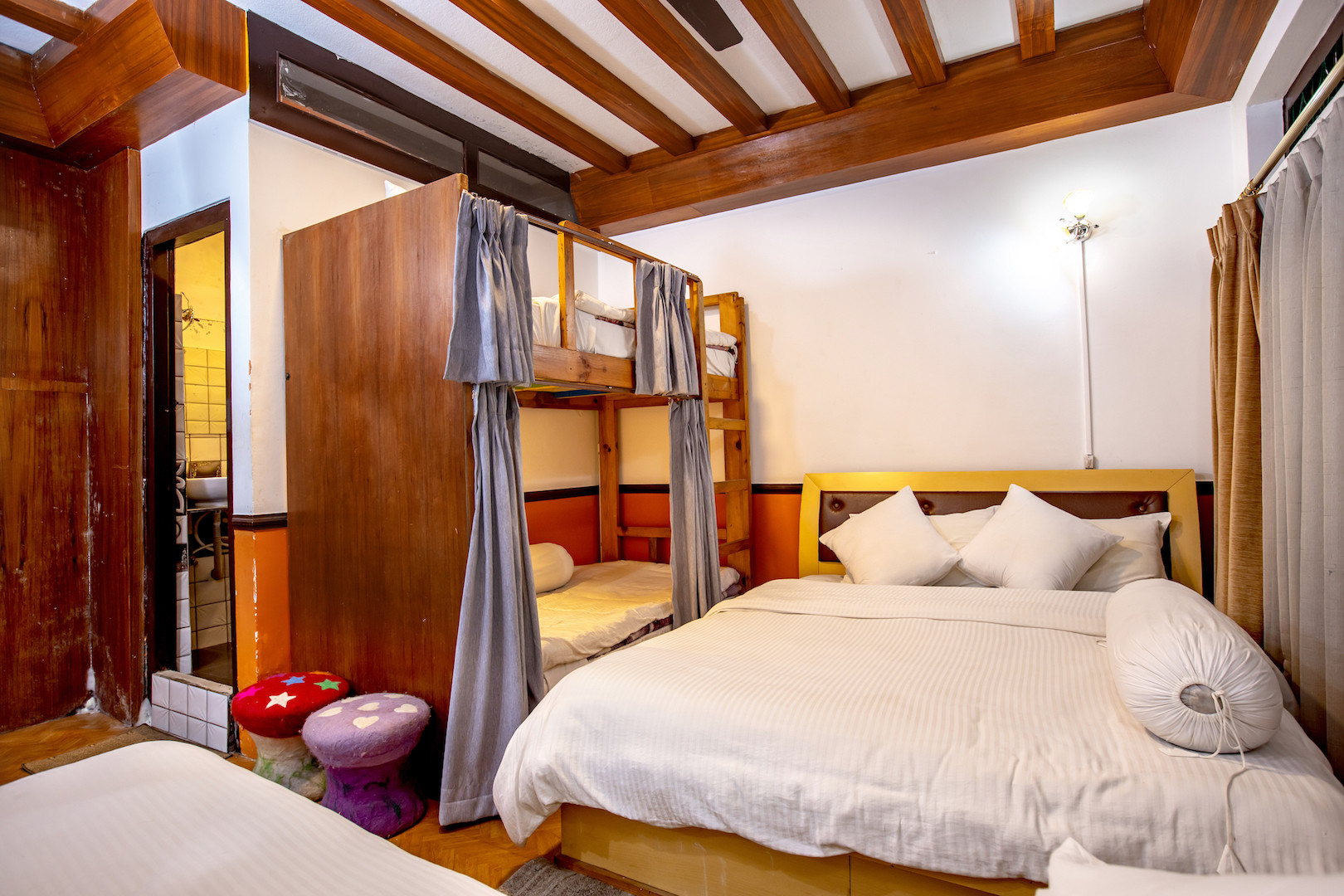 Shangri - La Boutique Hotel - Image 6