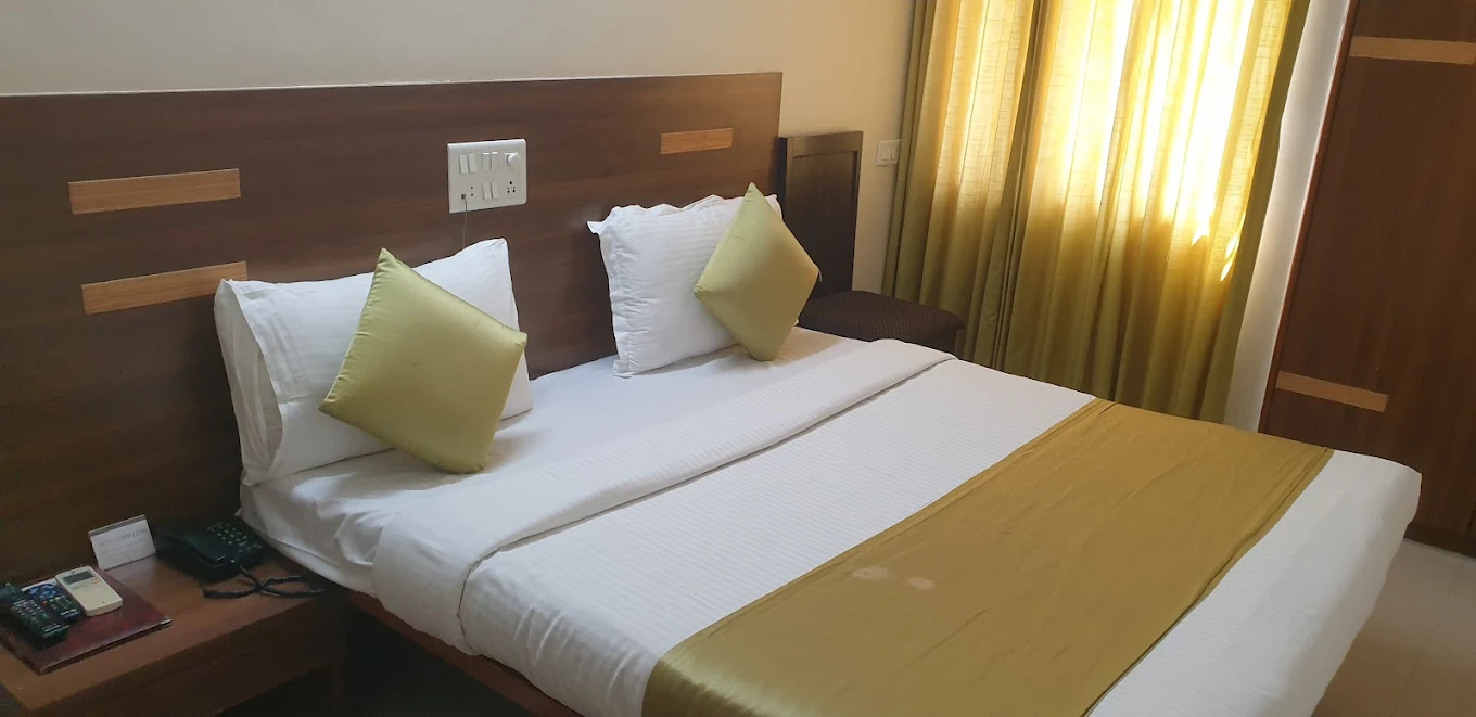 HOTEL EXCELLENCY INN - Image 7