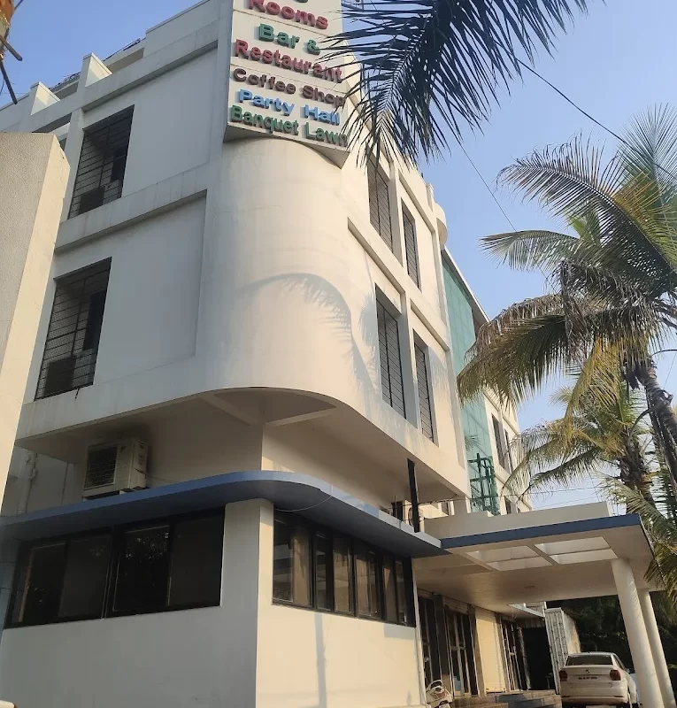 HOTEL EXCELLENCY INN