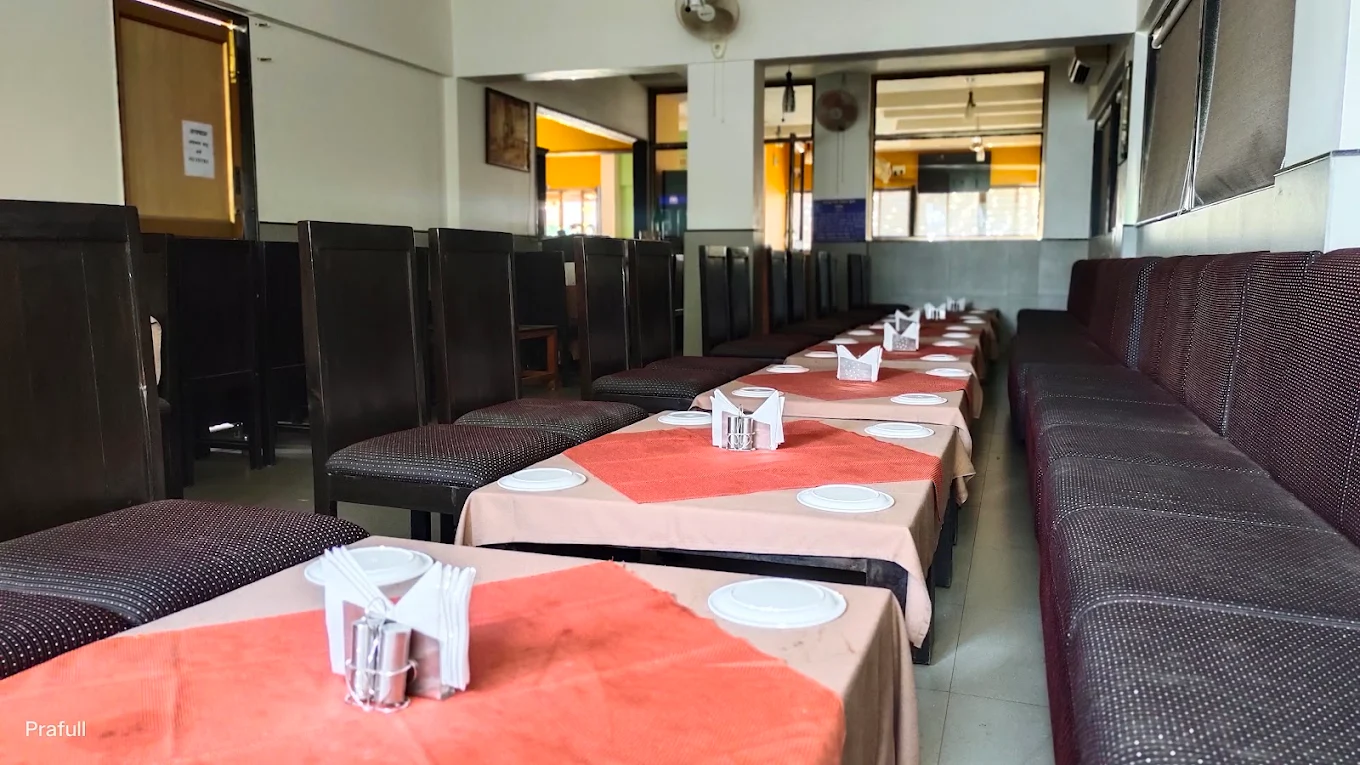 HOTEL EXCELLENCY INN - Image 6