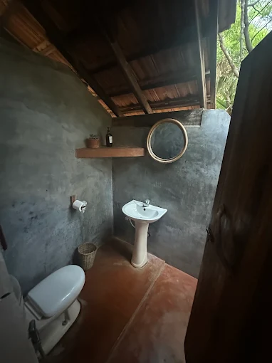 Hilltop Cabanas - Image 2