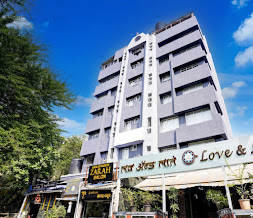VIBES INN - Juhu
