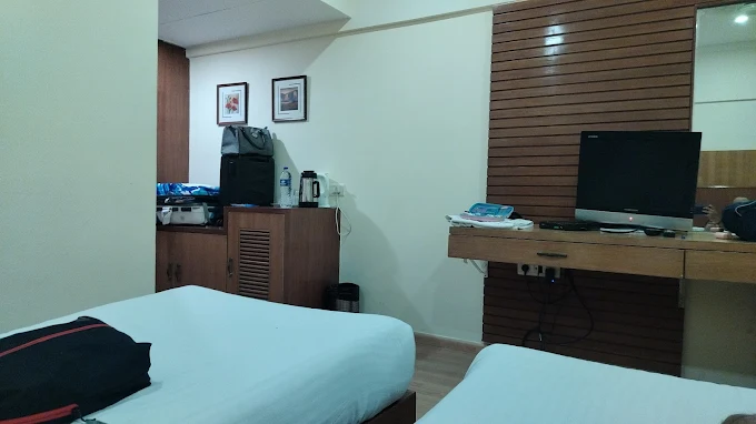Hotel Juhu Plaza - Image 7