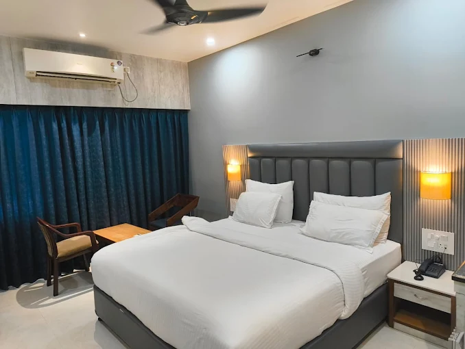 Hotel Lee Garden - Image 6