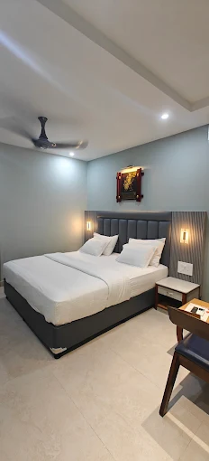 Hotel Lee Garden - Image 2