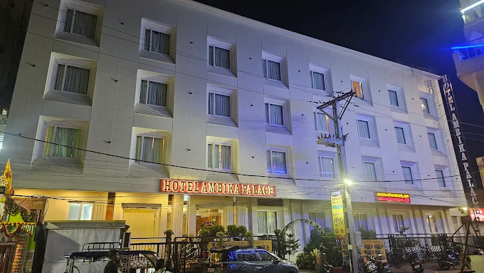HOTEL AMBIKA PALACE