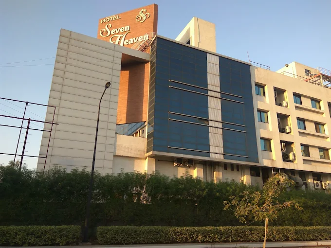 Hotel Seven Heaven