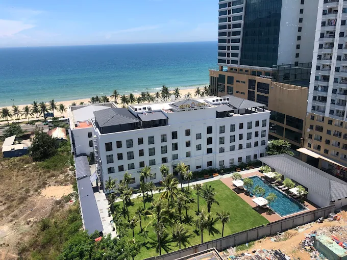 Sunny Ocean Hotel & Spa