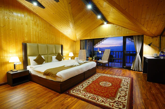 Hotel Silver - Image 2