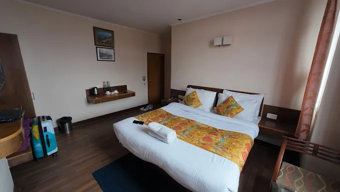 Hotel Silver - Image 5