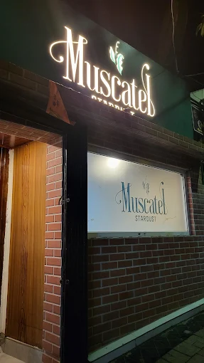 Muscatel Stardust - Chowrasta Mall Road - Image 4