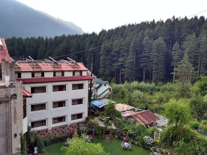 Hotel Greenfields - Image 6
