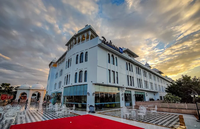 Radisson Blu Palace Resort & Spa, Udaipur [EX]
