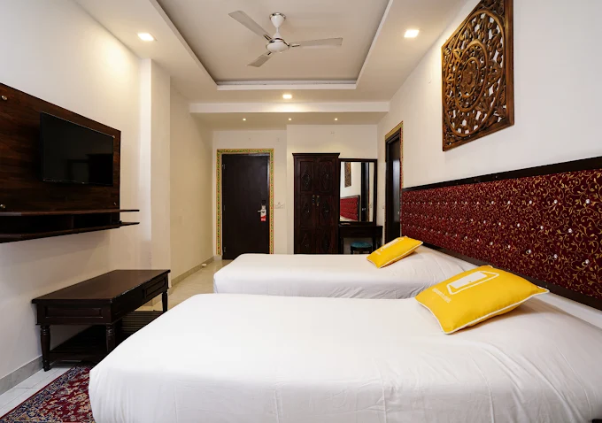 Bloom Boutique | Lake Pichola - Image 6