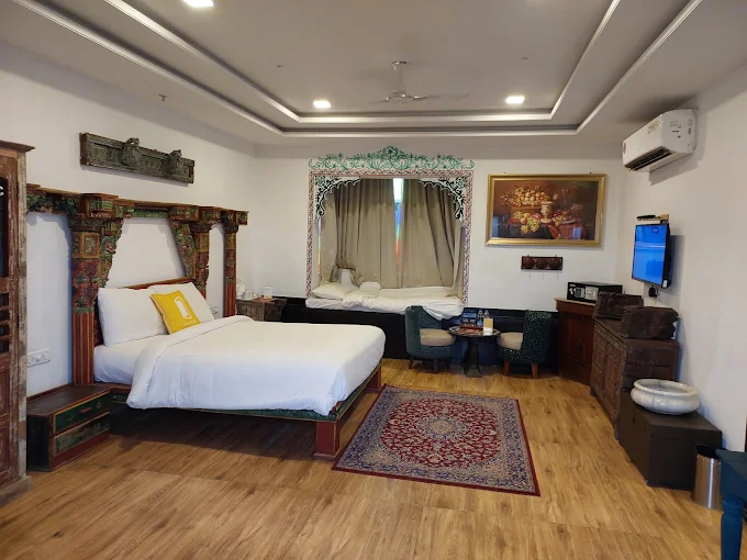 Bloom Boutique | Lake Pichola - Image 9