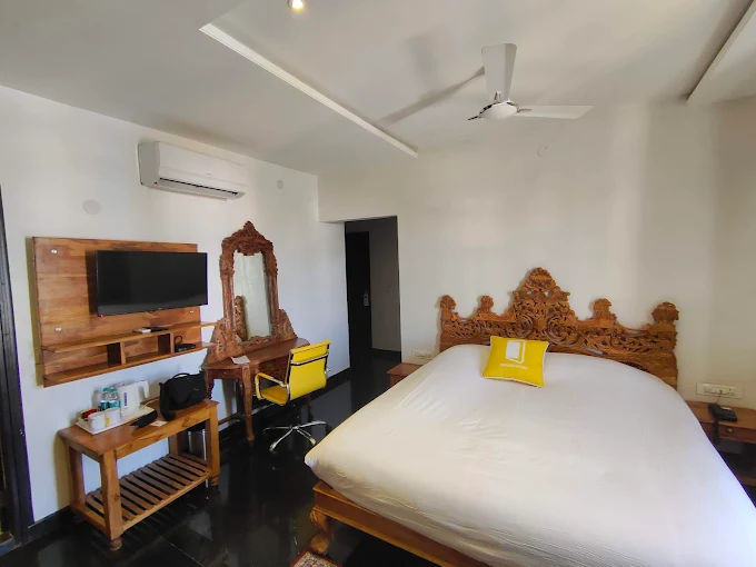 Bloom Boutique | Lake Pichola - Image 10