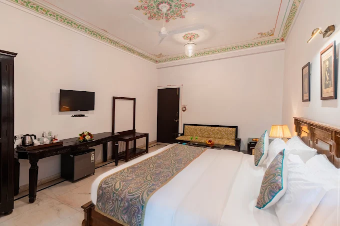 Panna Vilas - A Lake Facing Boutique Hotel - Image 10